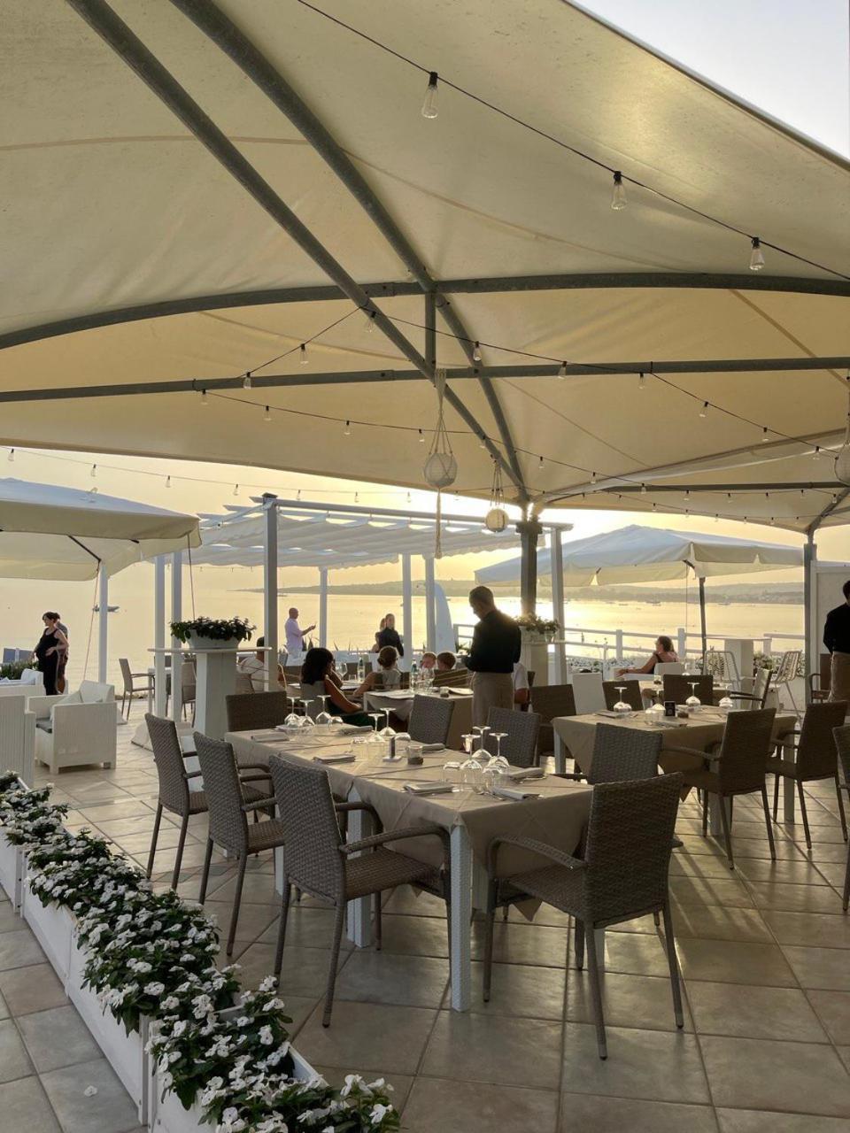 Hotel Da Cesare Putzu Idu Exterior foto