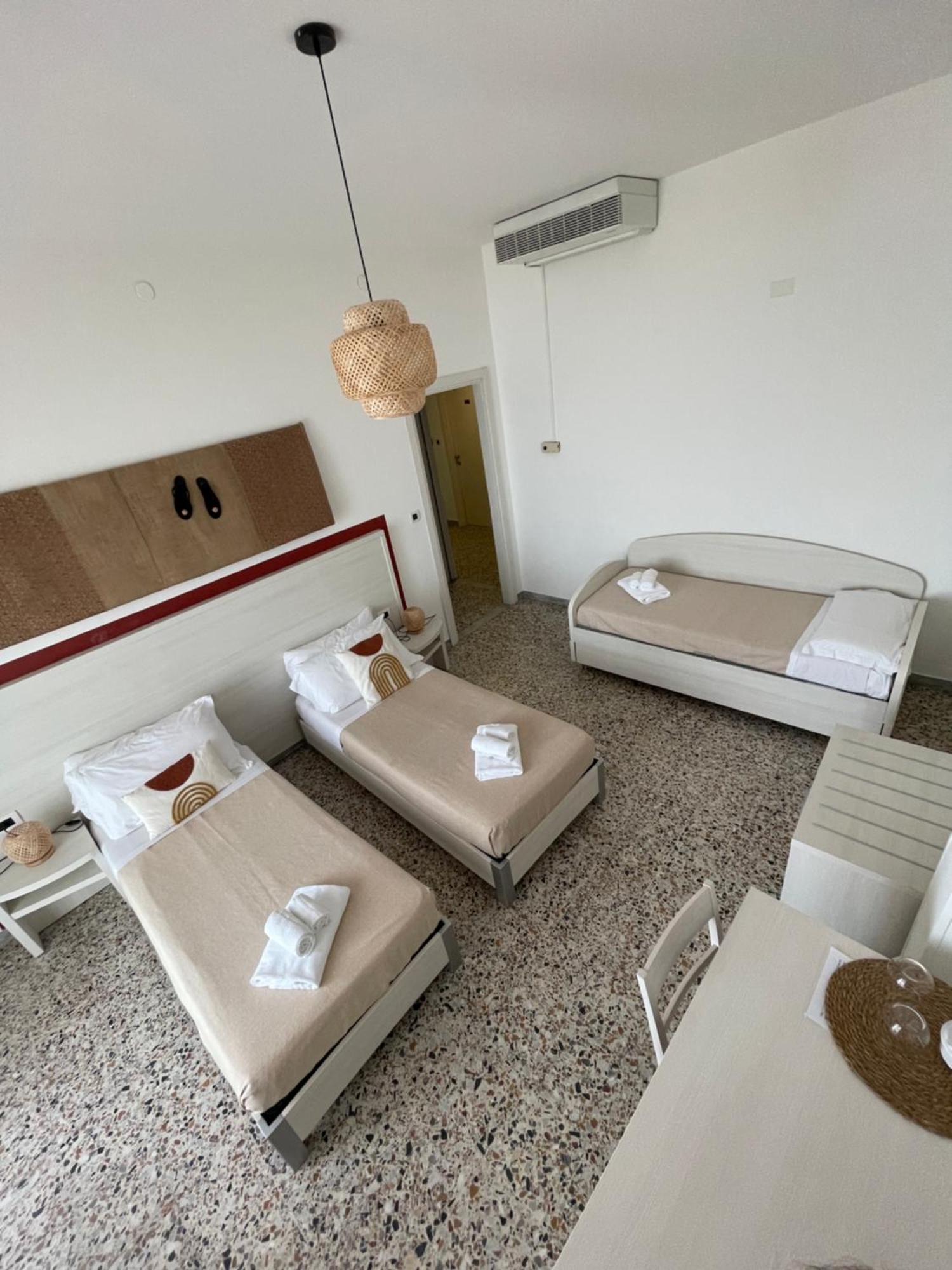 Hotel Da Cesare Putzu Idu Exterior foto